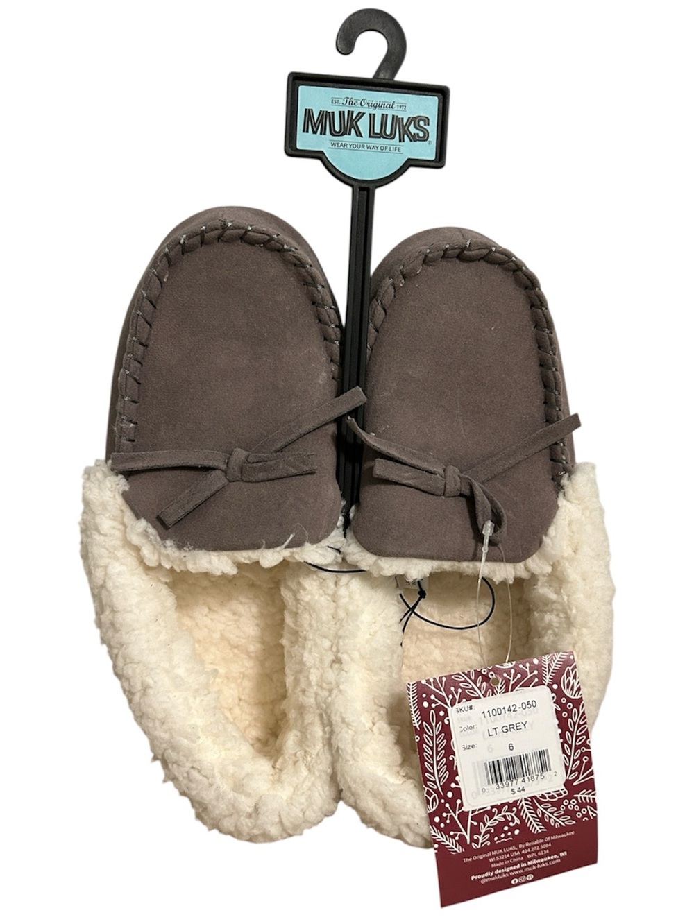 Muk Luks Women’s Gray Suede Look Faux Shearling Moccasin Slipper Size 6 NEW